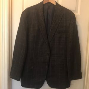 NWOT Mens sport coat by Jos A Bank, 1905 Collection. Size 43 regular.